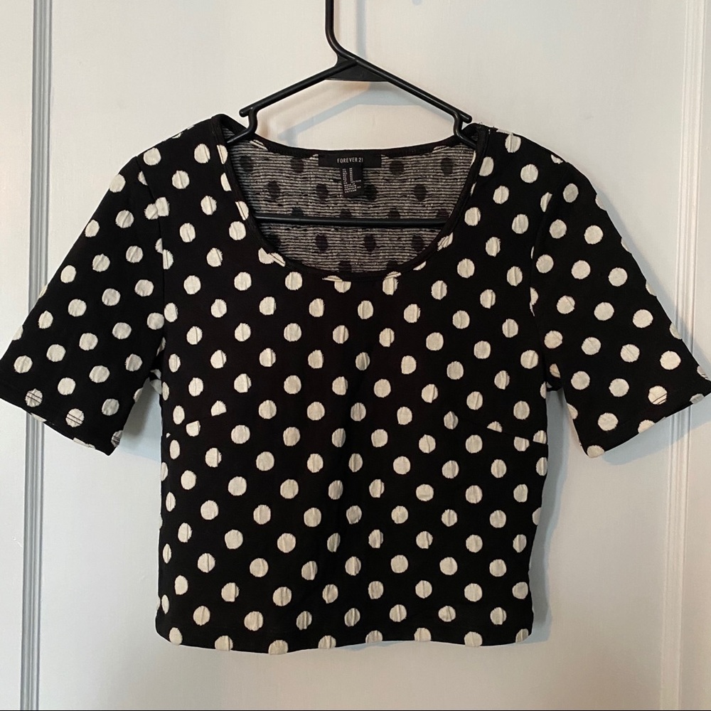Forever 21 Black/White Polka Dot Crop Top, Size M